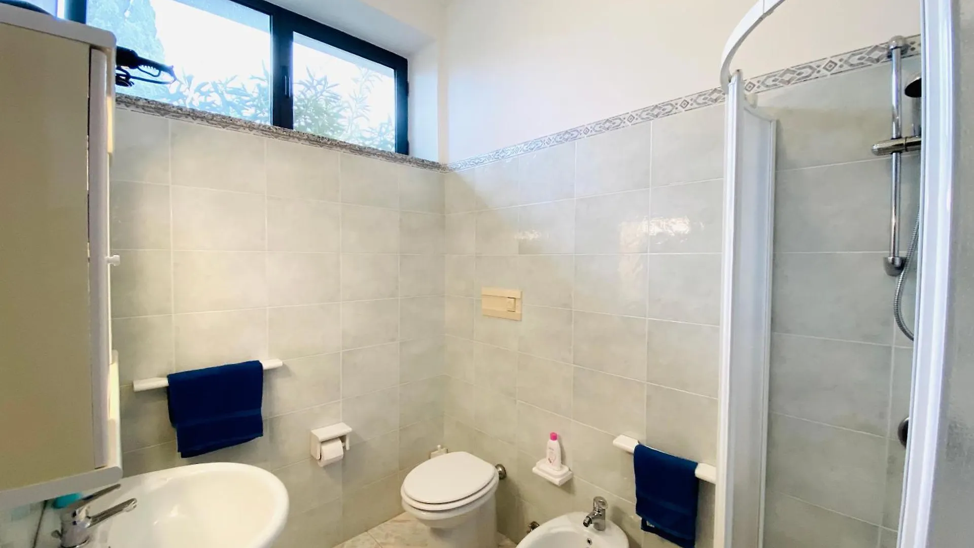 Casa Vacanza Comoda Con Vista Bosa Vakantiehuis