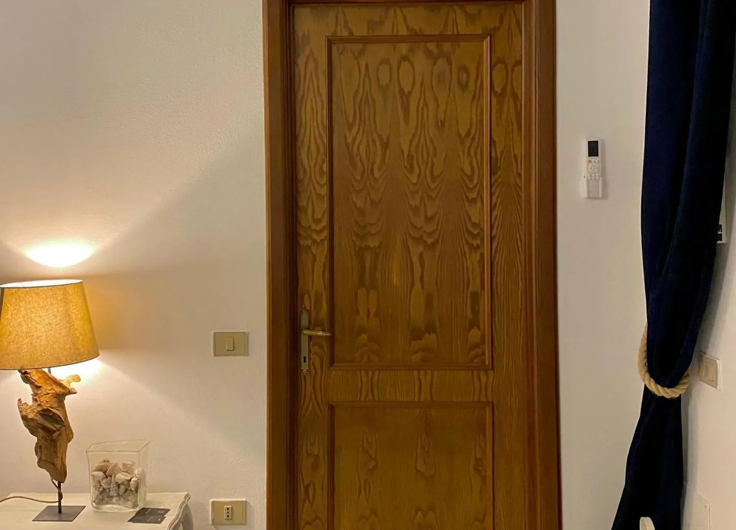 Casa Vacanza Comoda Con Vista Bosa